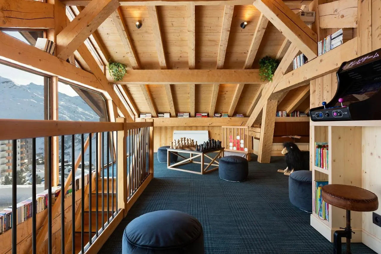 Ours Blanc Hotel&Spa Saint-Martin-de-Belleville 4*,