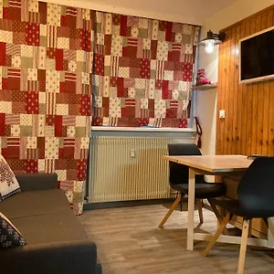 Appartement Les Menuires -les Lauzes - 2 Pièces 5 Pers - Balcon Sud Ouest - Aux Pieds